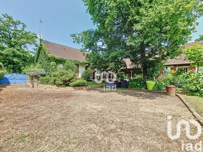 Maison - 180 m² - 8 pièces