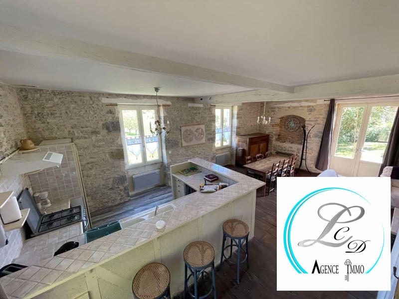 Maison ancienne - 440 m² - 14 pièces