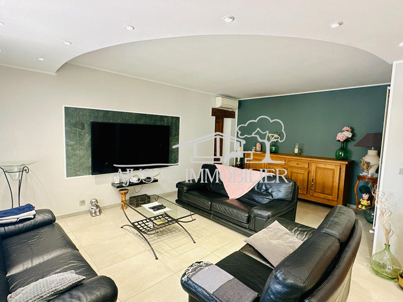 Maison - 140 m² - 5 pièces