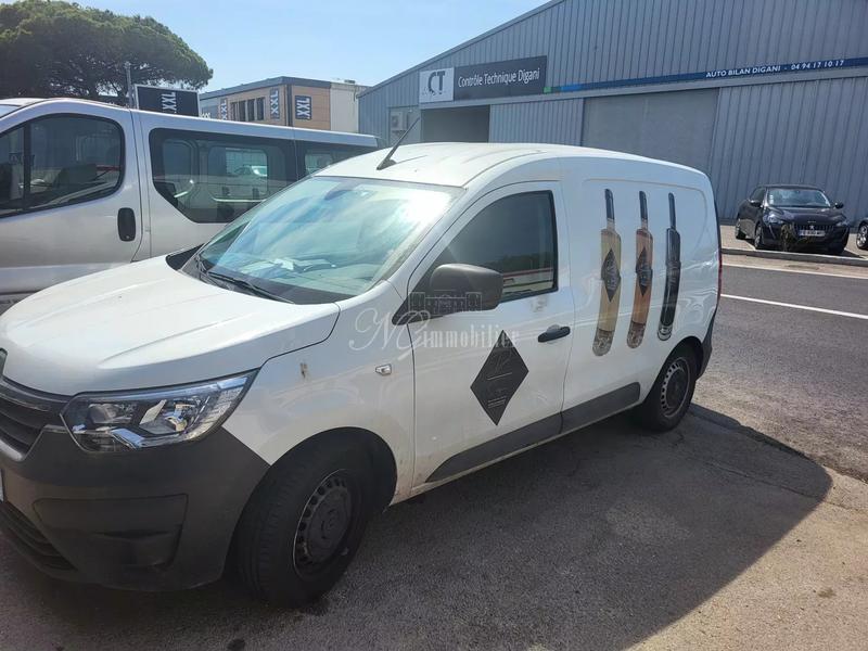 Fonds de commerce - 75 m²