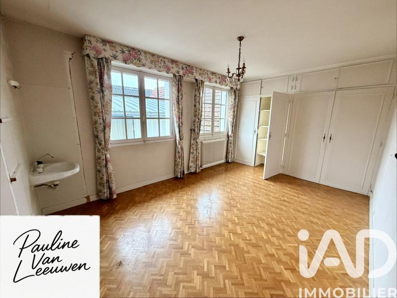 Maison - 198 m² - 8 pièces