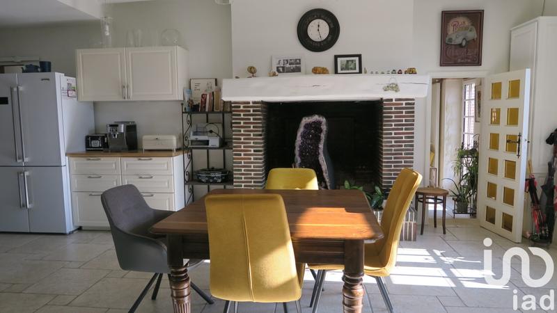 Maison - 250 m² - 8 pièces