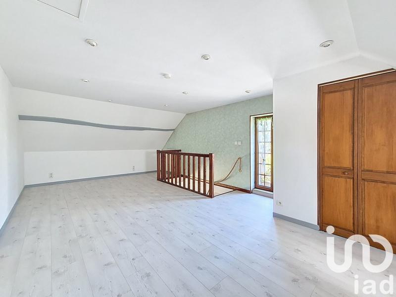 Maison - 215 m² - 8 pièces