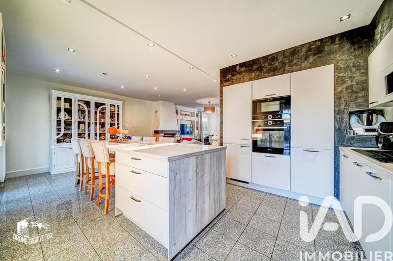 Maison - 101 m² - 5 pièces