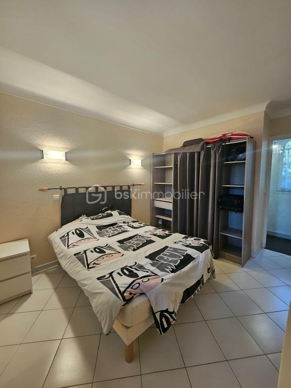 Maison traditionnelle - 184 m² - 6 pièces