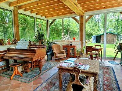 Maison - 185 m² - 9 pièces