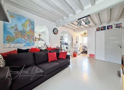 Maison traditionnelle - 100 m² - 4 pièces