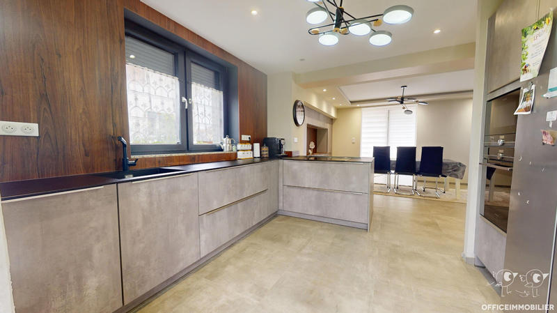 Maison - 150 m² - 6 pièces