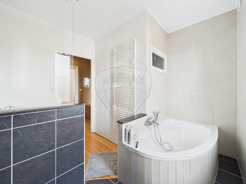 Maison - 126 m² - 6 pièces