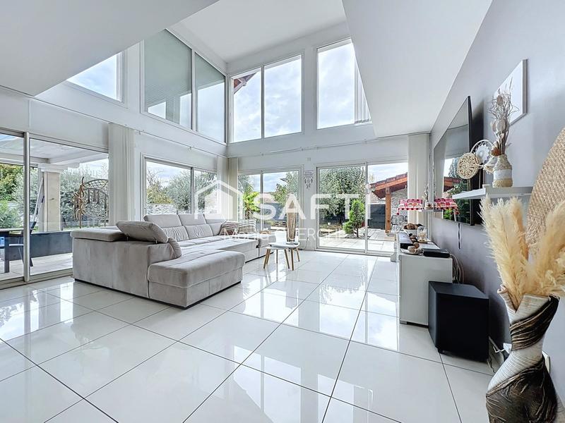 Maison - 167 m² - 6 pièces