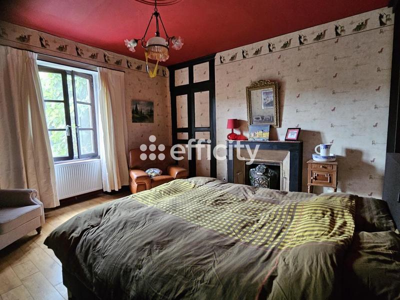 Maison - 245 m² - 9 pièces