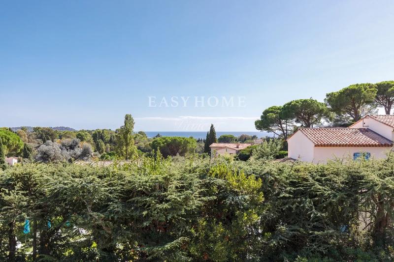 Maison - 300 m² - 8 pièces