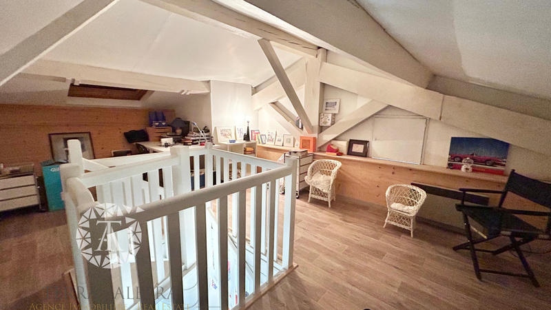 Appartement - 139 m² - 5 pièces