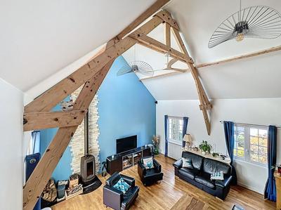 Maison - 247 m² - 8 pièces