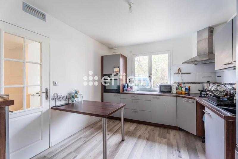 Maison - 147 m² - 7 pièces