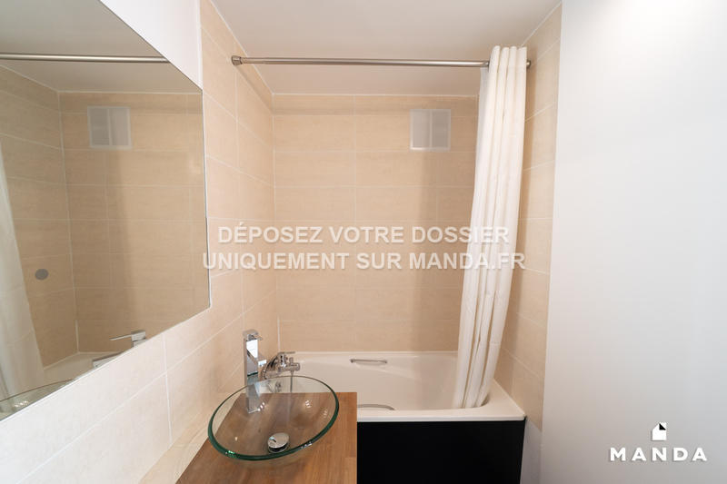 Chambre - 9 m² - 5 pièces