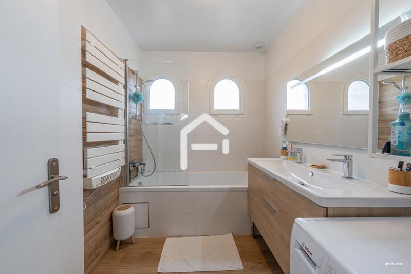 Maison - 149 m² - 5 pièces