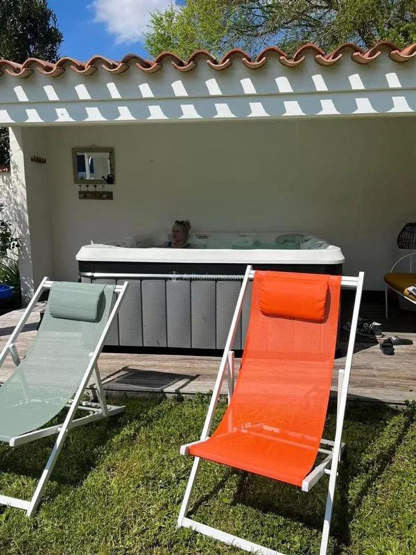 Maison - 200 m² - 11 pièces