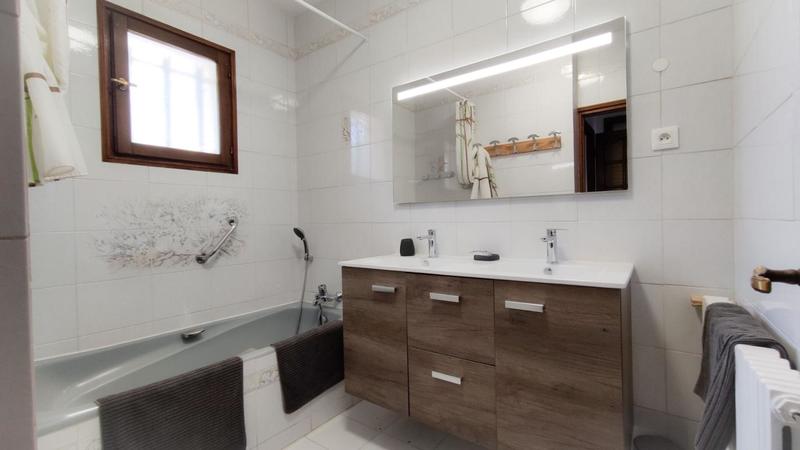 Maison - 184 m² - 7 pièces