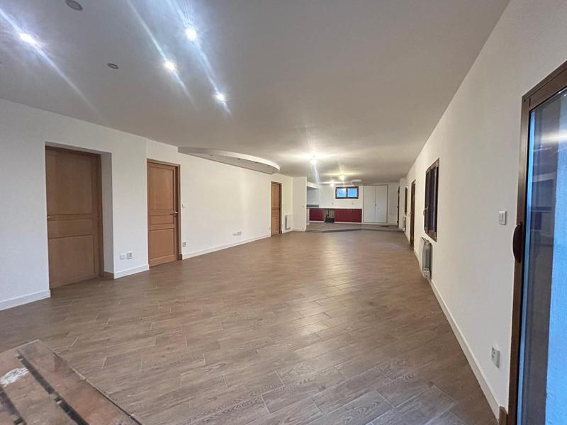 Maison - 163 m² - 3 pièces