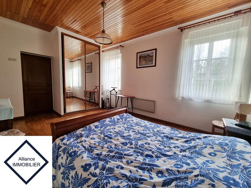 Maison - 214 m² - 7 pièces