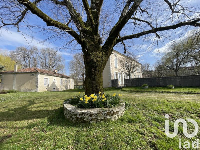 Maison - 427 m² - 18 pièces