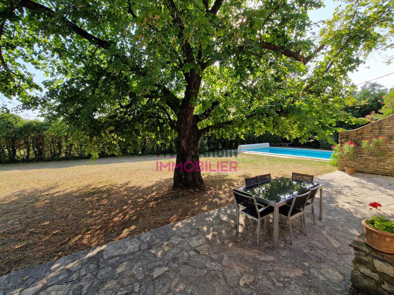 Maison - 96 m² - 4 pièces