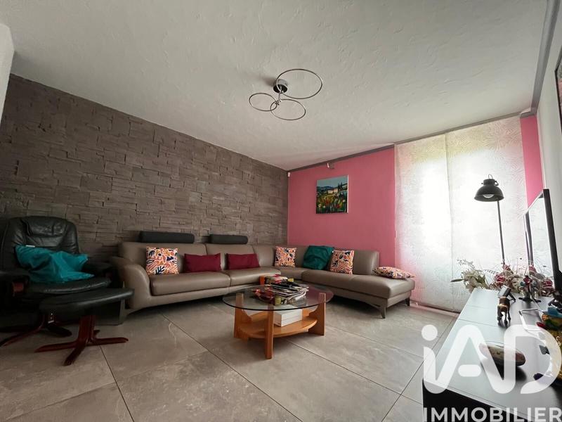 Maison - 250 m² - 6 pièces