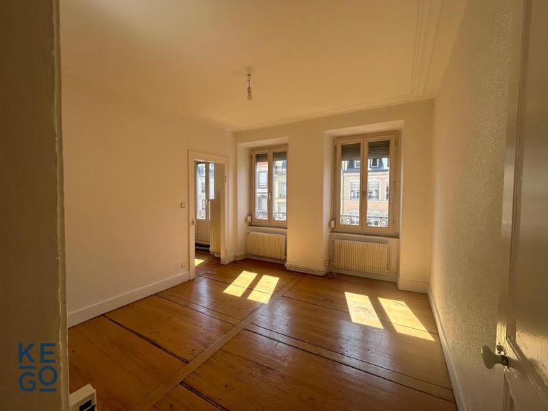Appartement bourgeois - 67 m² - 3 pièces