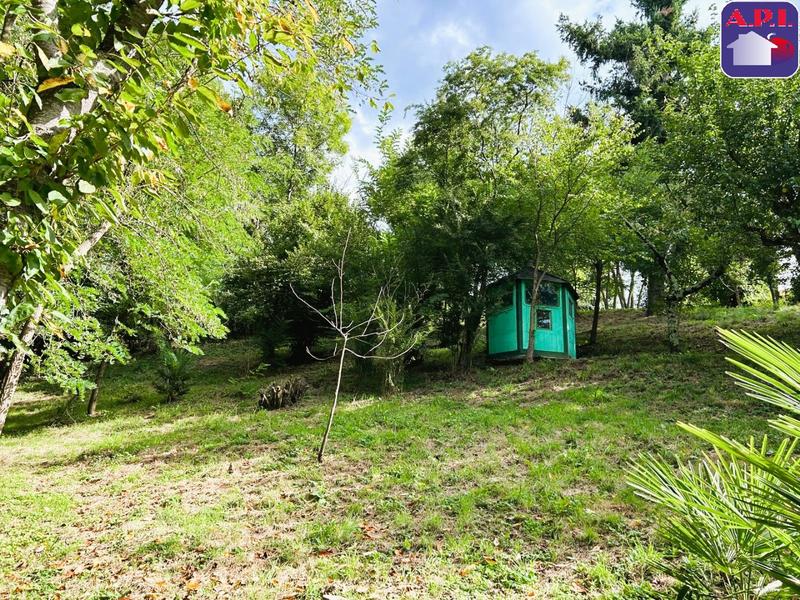 Maison - 213 m² - 7 pièces