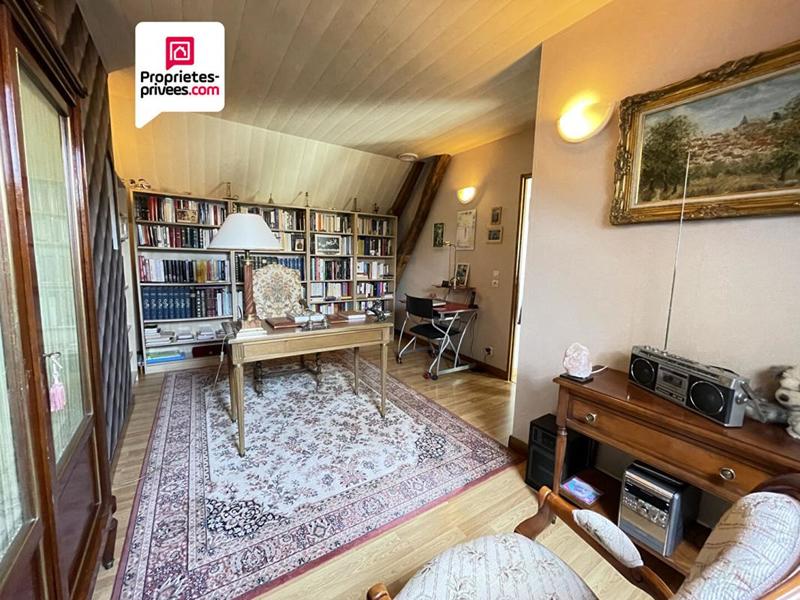 Maison - 205 m² - 8 pièces