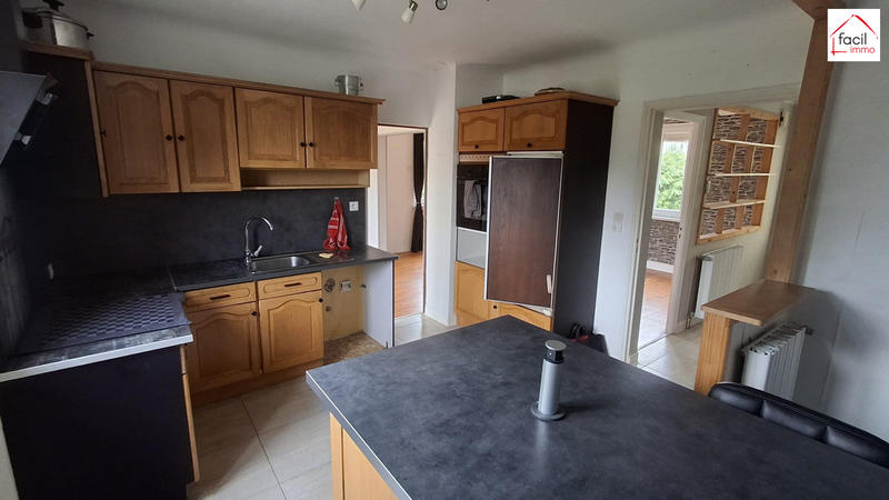 Maison - 136 m² - 8 pièces