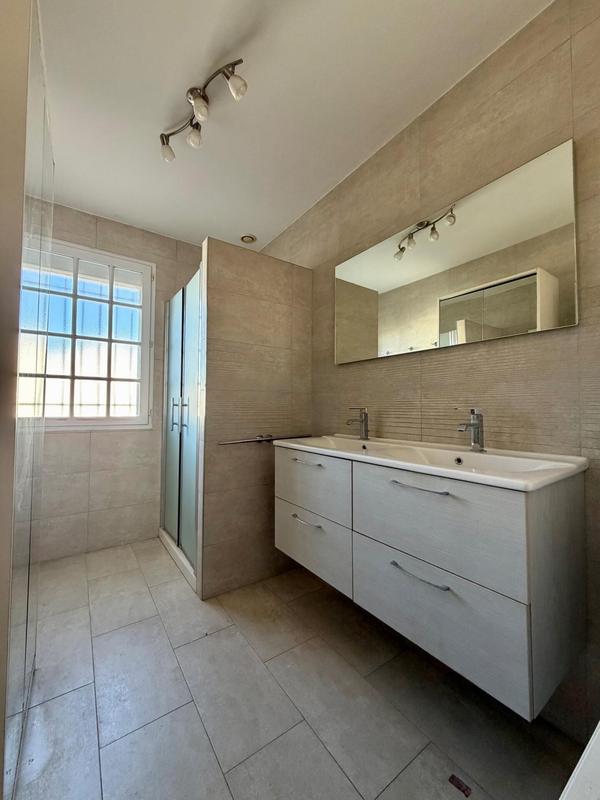 Maison - 133 m² - 6 pièces