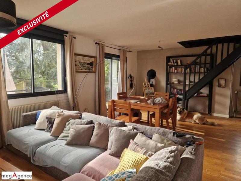 Maison - 225 m² - 9 pièces