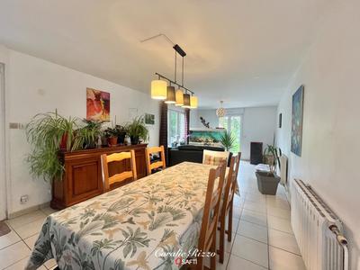 Appartement - 95 m² - 3 pièces