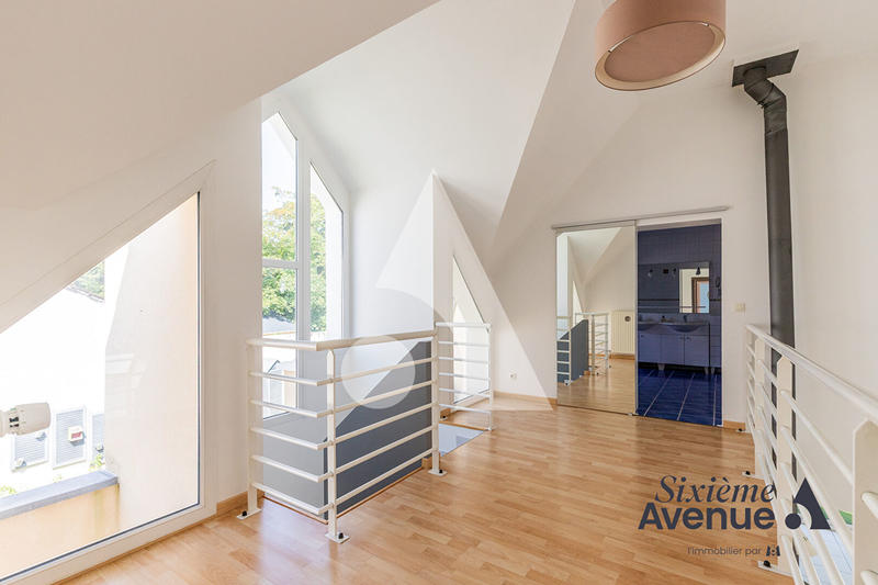 Maison - 195 m² - 6 pièces