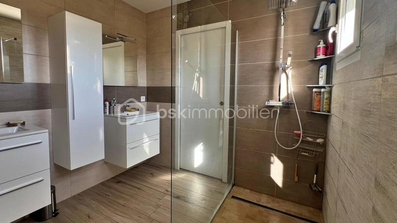 Maison - 196 m² - 6 pièces