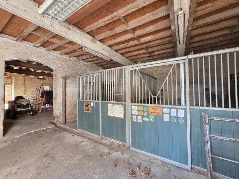 Maison - 564 m² - 16 pièces