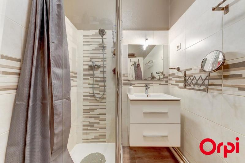 Appartement - 82 m² - 3 pièces