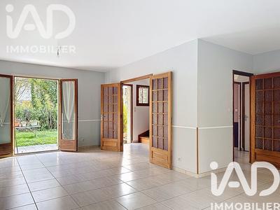 Maison - 102 m² - 6 pièces