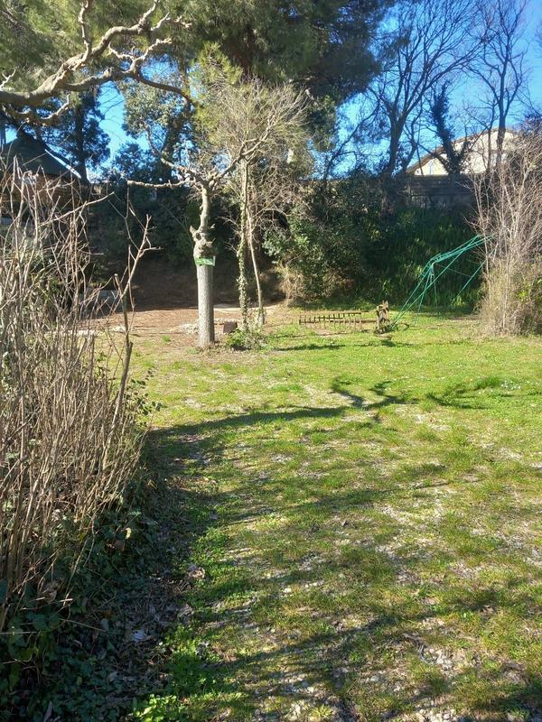 Terrain constructible - 907 m²