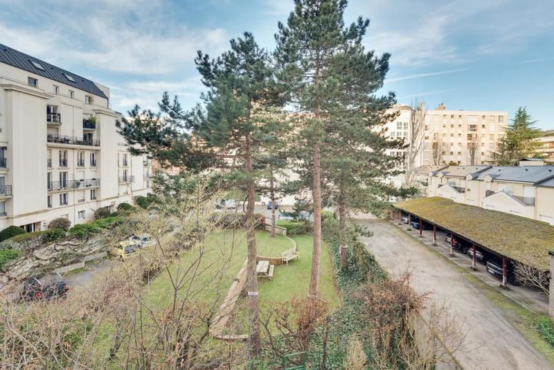 Appartement - 99 m² - 4 pièces