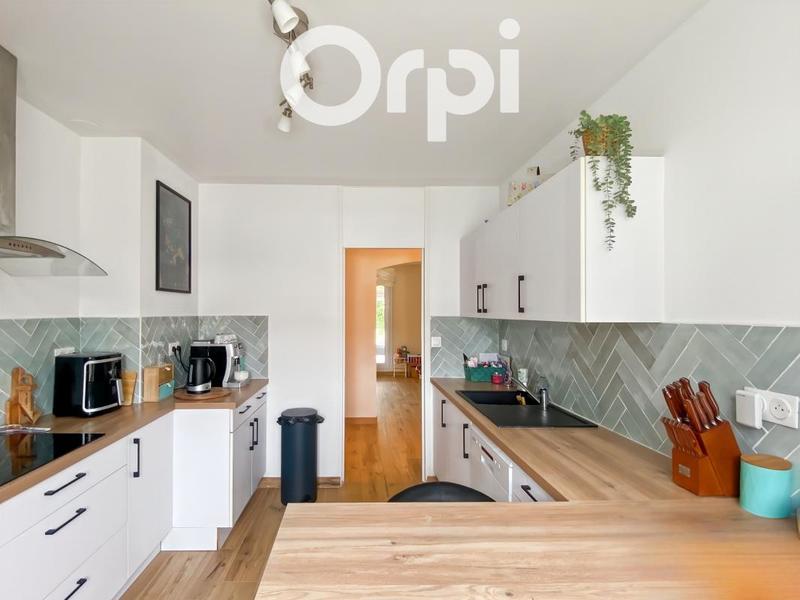 Maison - 137 m² - 7 pièces