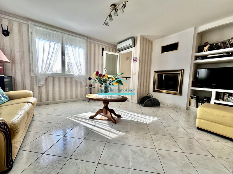 Villa - 161 m² - 6 pièces