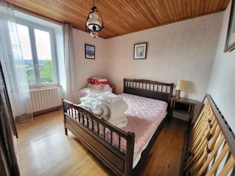 Maison - 163 m² - 9 pièces