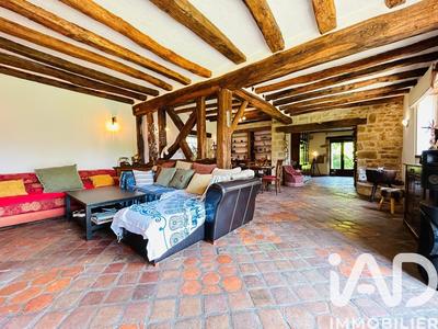 Maison - 236 m² - 7 pièces