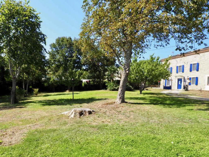 Maison - 306 m² - 8 pièces