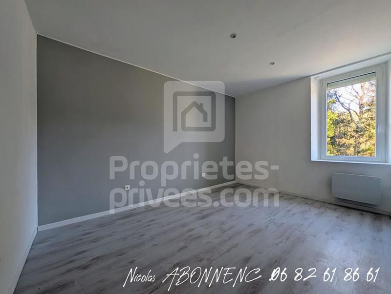 Appartement - 80 m² - 3 pièces