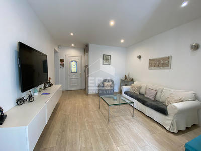 Maison - 330 m² - 13 pièces