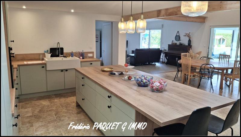 Villa - 204 m² - 8 pièces